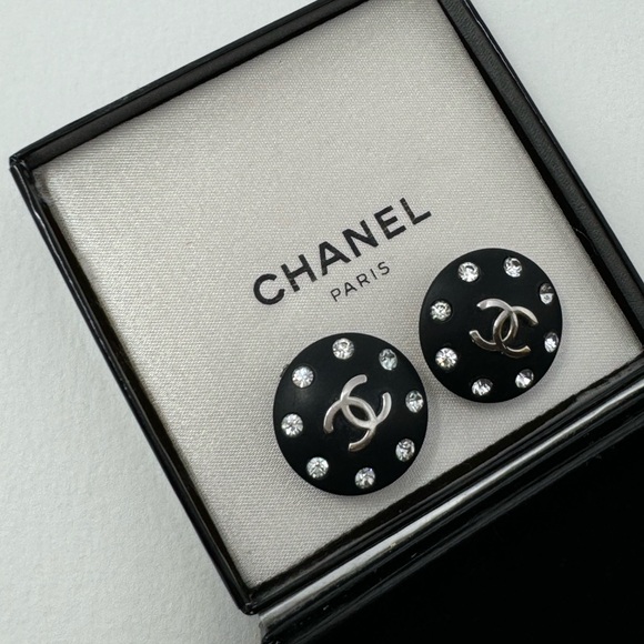 CHANEL vintage ear clips /earrings by Karl Lagerfeld year 1996 black - Picture 1 of 5